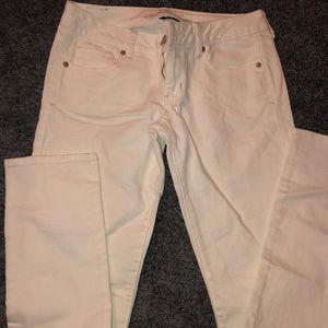 American Eagle WHITE skinny jeans